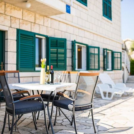 Apartment Kneže Račišće Exteriér fotografie