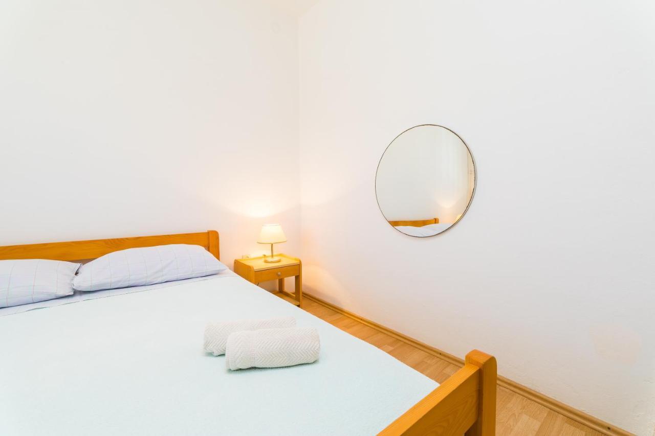 Apartment Kneže Račišće Exteriér fotografie