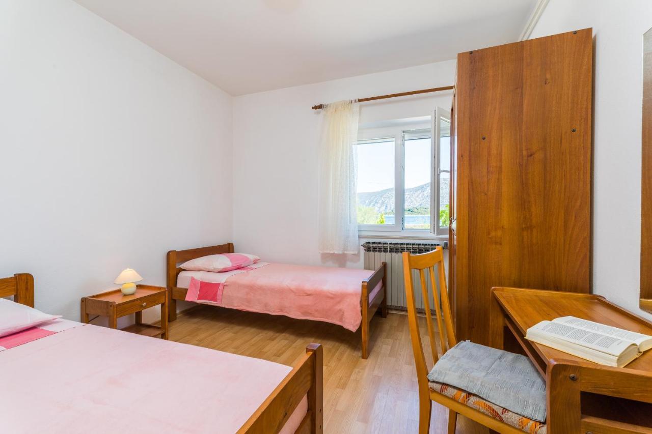 Apartment Kneže Račišće Exteriér fotografie