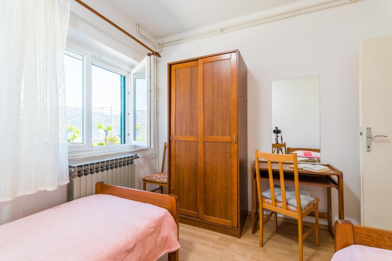 Apartment Kneže Račišće Exteriér fotografie