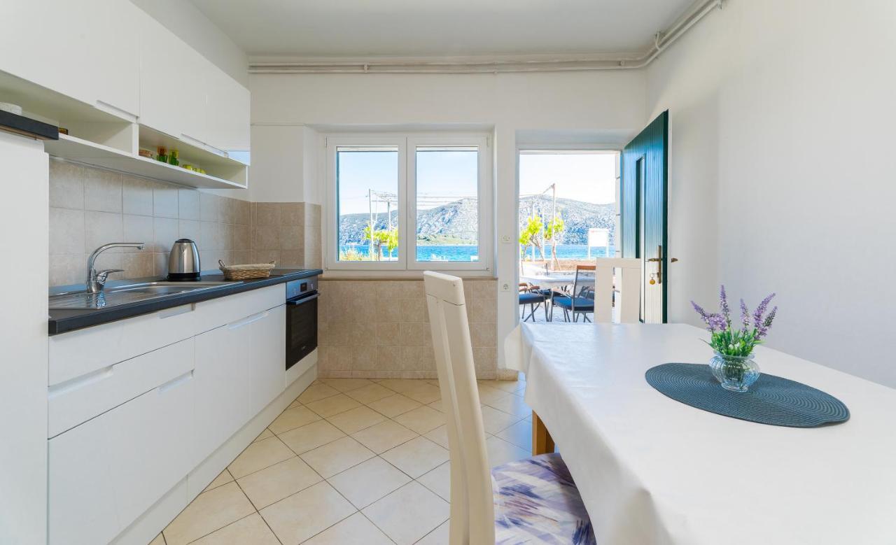 Apartment Kneže Račišće Exteriér fotografie